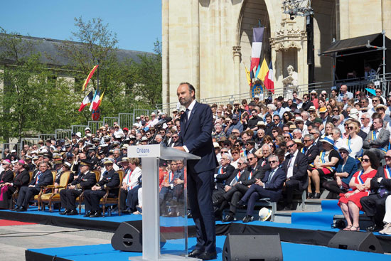 رئيس وزراء فرنسا يلقى كلمة خلال حفل تكريم القديسة جان دارك