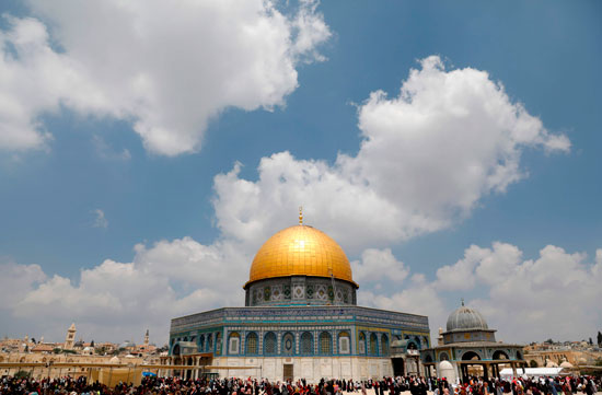 250 ألف فلسطينى يؤدون صلاة الجمعة بالمسجد الأقصى