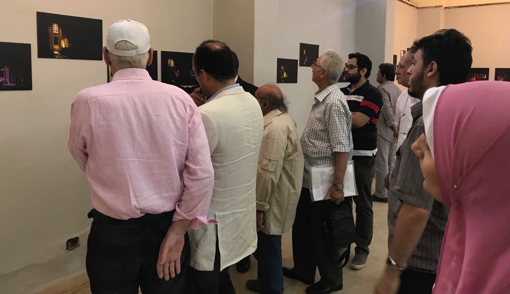 8جانب من الحضور فى معرض الدكتور مصطفى شقوير بفنون جميلة الزمالك (1)