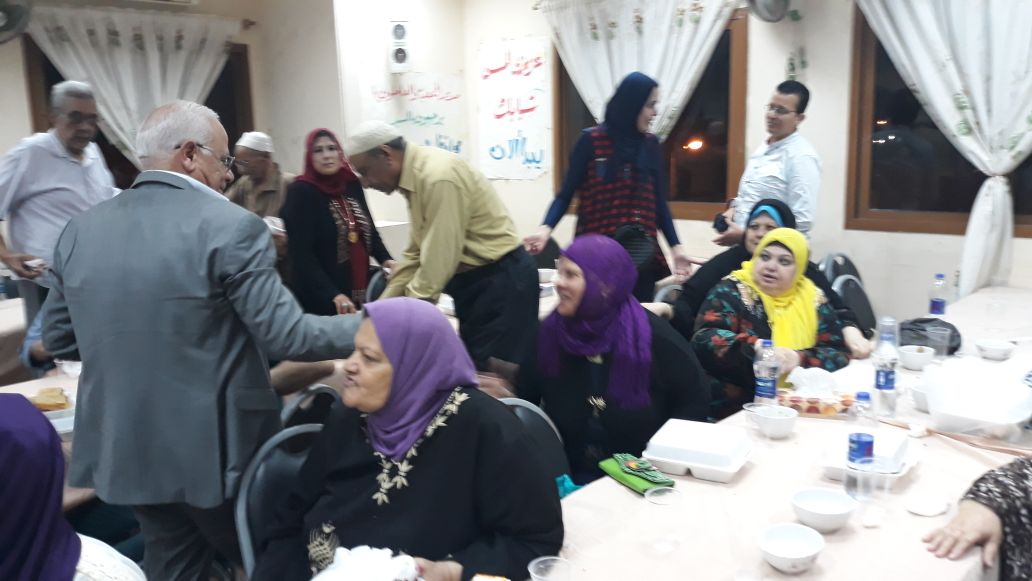 محافظ بورسعيد يشارك  حفل افطار دار مسنين (2)