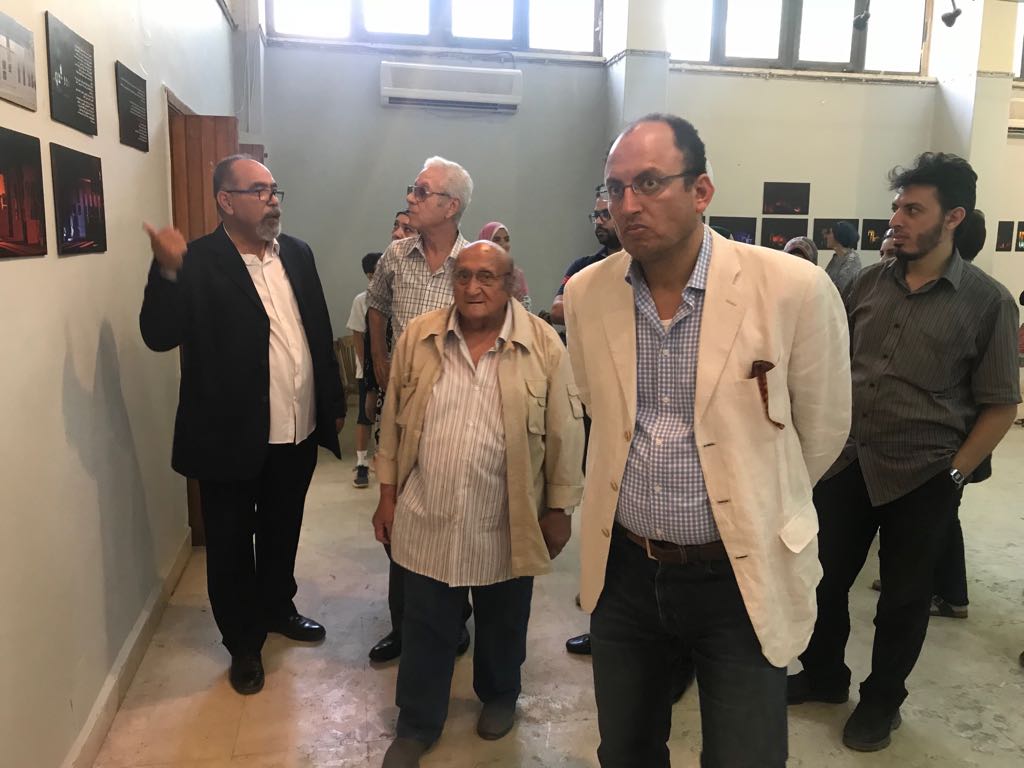 9الدكتور السيد قنديل القائم بأعمال عميد فنون جميلة الزمالك يتفقد المعرض 9الدكتور السيد قنديل القائم بأعمال عميد فنون جميلة الزمالك يتفقد المعرض