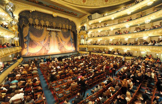 تعرف على 10 مسارح مذهلة في العالم تستحق زيارتها في حياتك - مسرح Mariinsky Theatre في روسيا