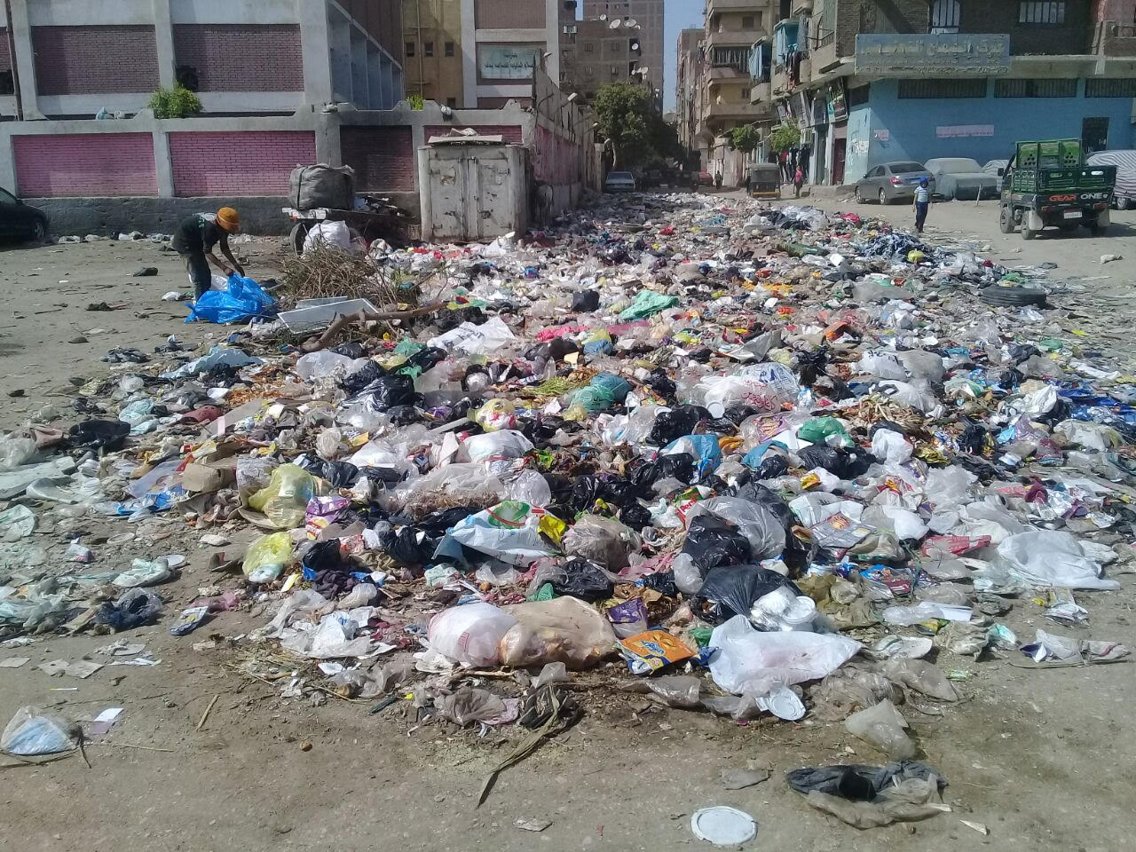 انتشار القمامة بشوارع حى شبرا الخيمة (2)