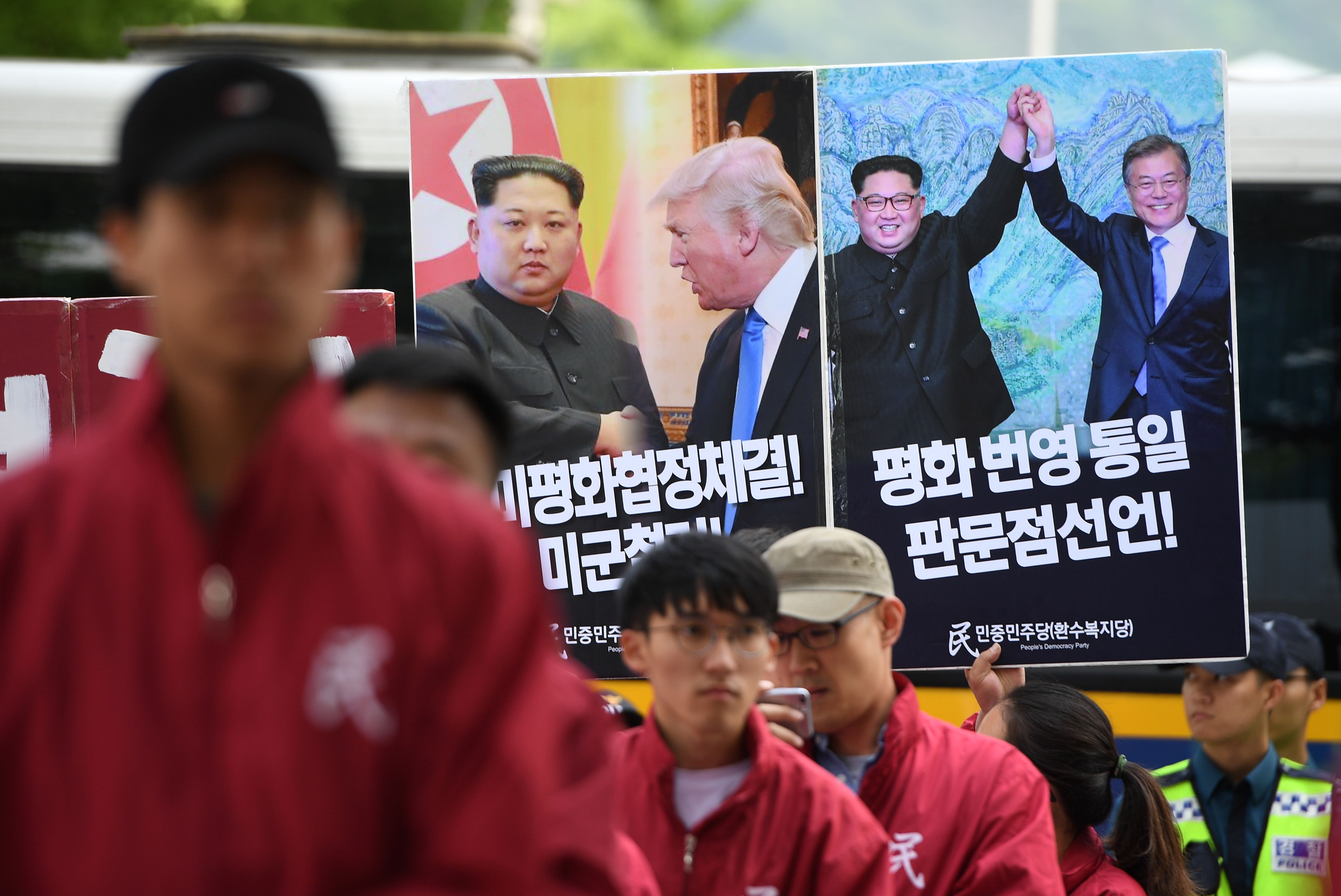 مسيرات بكوريا الجنوبية تطالب بتوقيع معاهدة سلام بين واشنطن وبيونج يانج