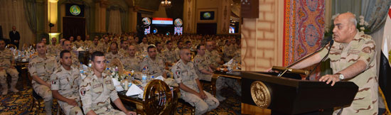 وزير-الدفاع-يفطر-مع-مقاتلى-القوات-المسلحة-بعدد-من-الوحدات-(1)