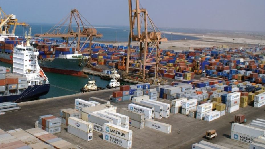 ميناء الحديدة قبل سقوطه فى يد الحوثيين