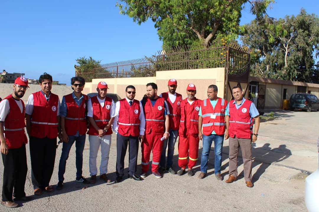 فريق الهلال الأحمر الليبى في درنه