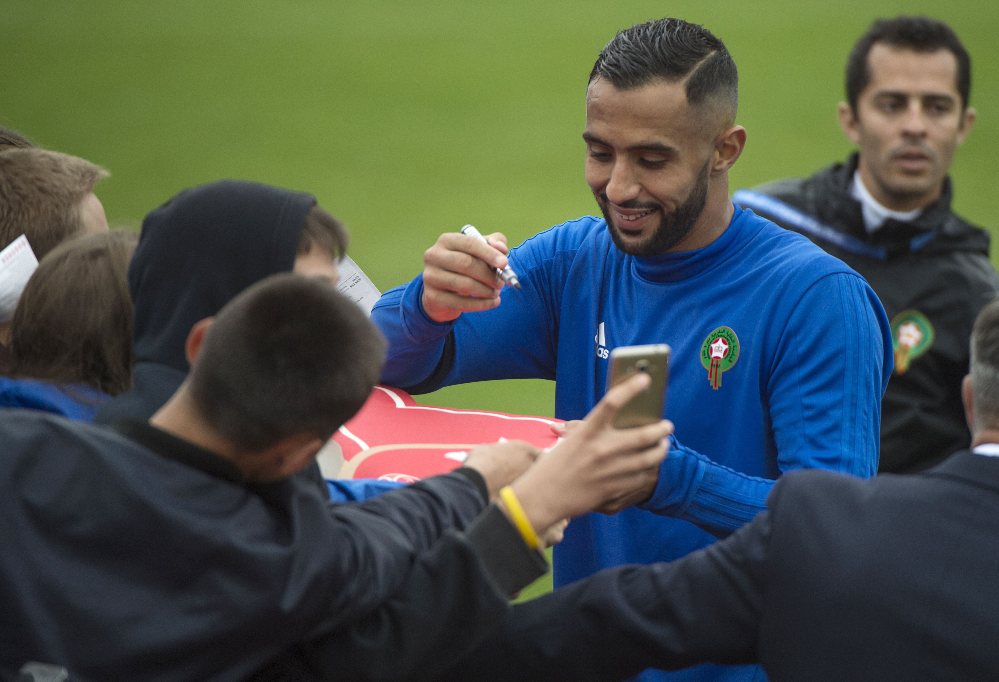مهدي بن عطية قائد منتخب المغرب مهدي بن عطية قائد منتخب المغرب