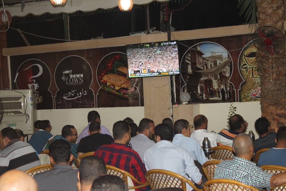 اهالي الاقصر يشاهدون استعدادات المنتخب لكاس العالم