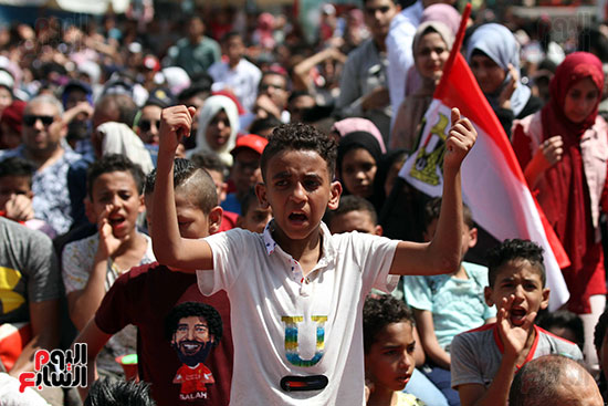 صور  الجماهير المصرية يتابعون مباراة منتخب مصر (19)
