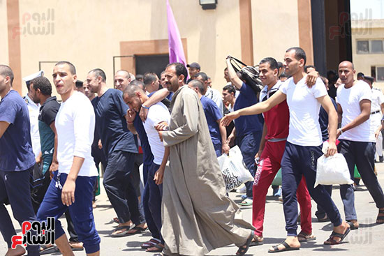 الإفراج عن 2110 مساجين و677 إفراج شرطى والرئاسة تسدد دين 690 غارما (20)