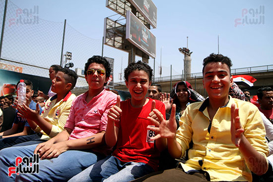 صور  الجماهير المصرية يتابعون مباراة منتخب مصر (3)