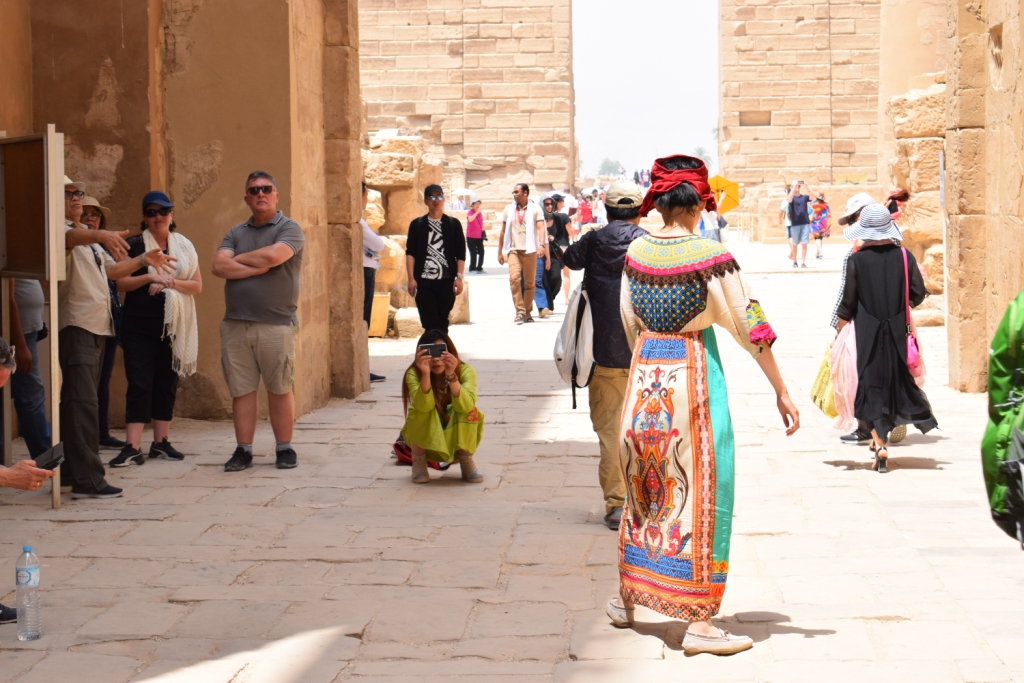 زيارات مميزة للأجانب والمصريين للمعابد خلال العيد (4)