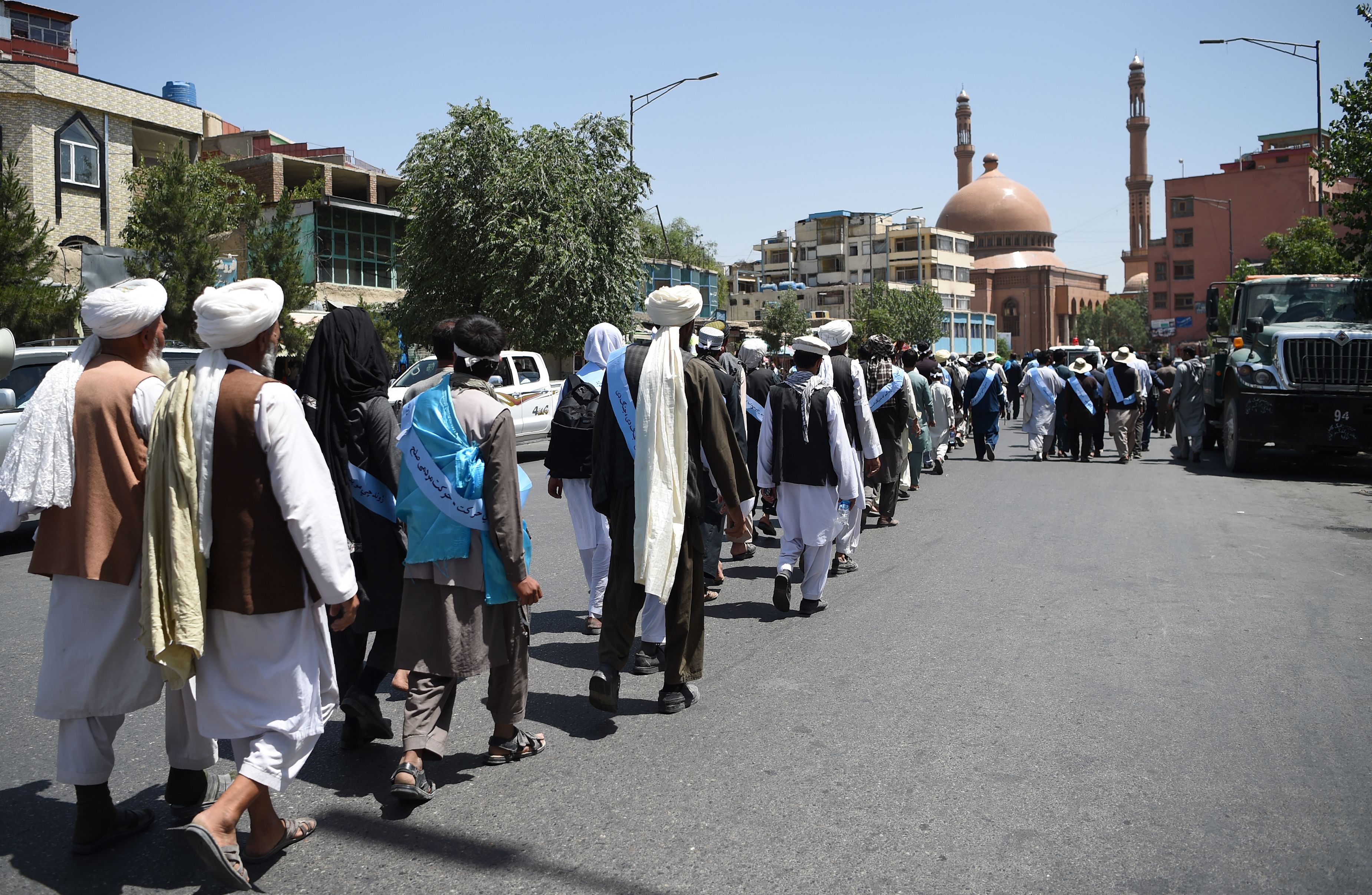 	المسيرة تأتى لدعم اقتراح مد وقف إطلاق النار الذى قدمته حكومة الرئيس الأفغانى أشرف غنى