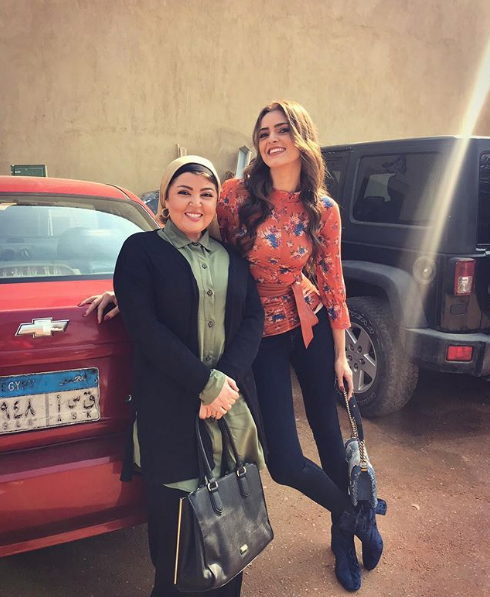سميرة مقرون مع مها احمد فى كواليس رسايل