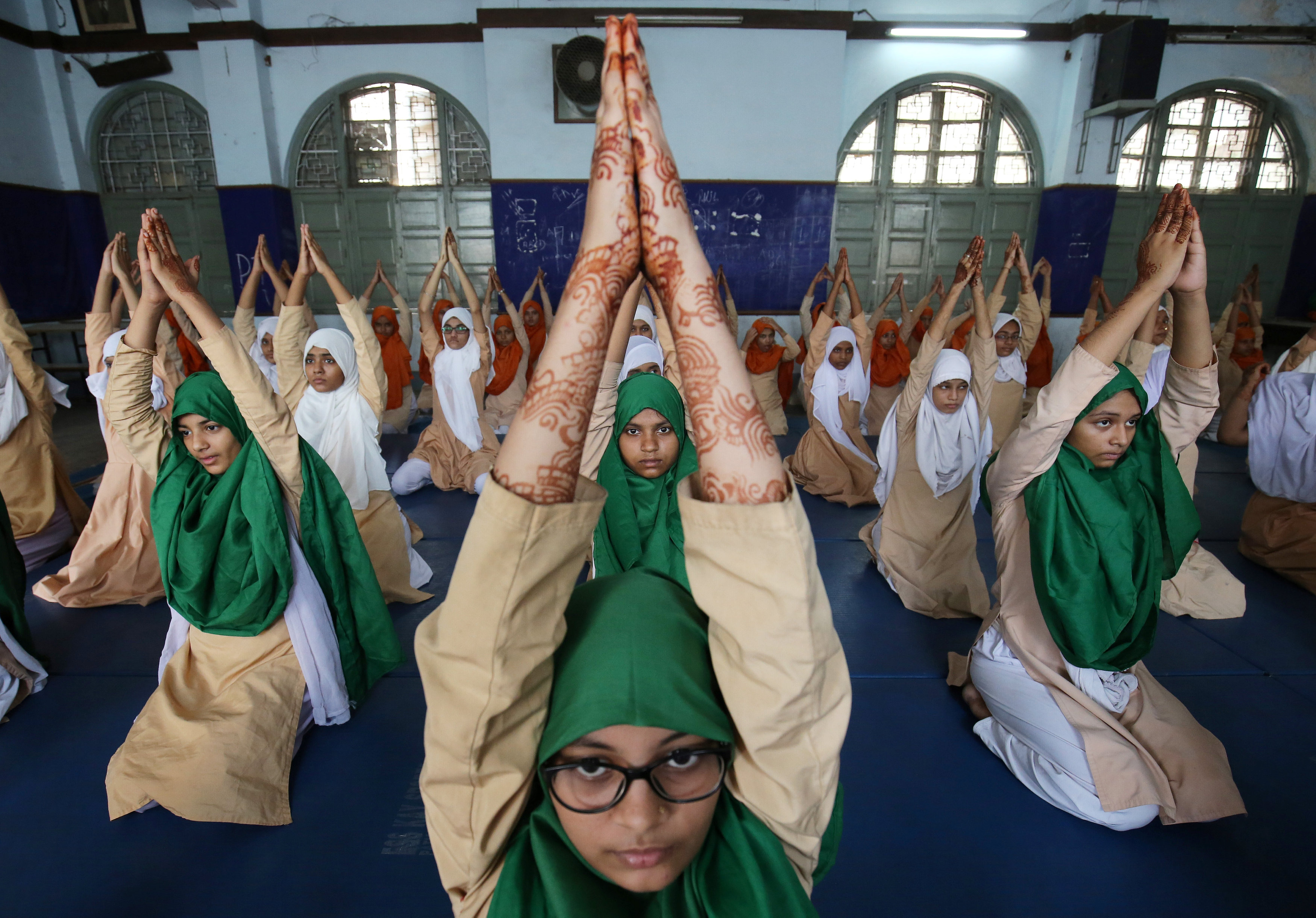 2018-06-19T084513Z_549400045_RC1A0A395770_RTRMADP_3_YOGA-DAY-INDIA