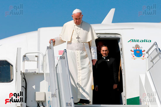 بابا الفاتيكان يصل إلى سويسرا