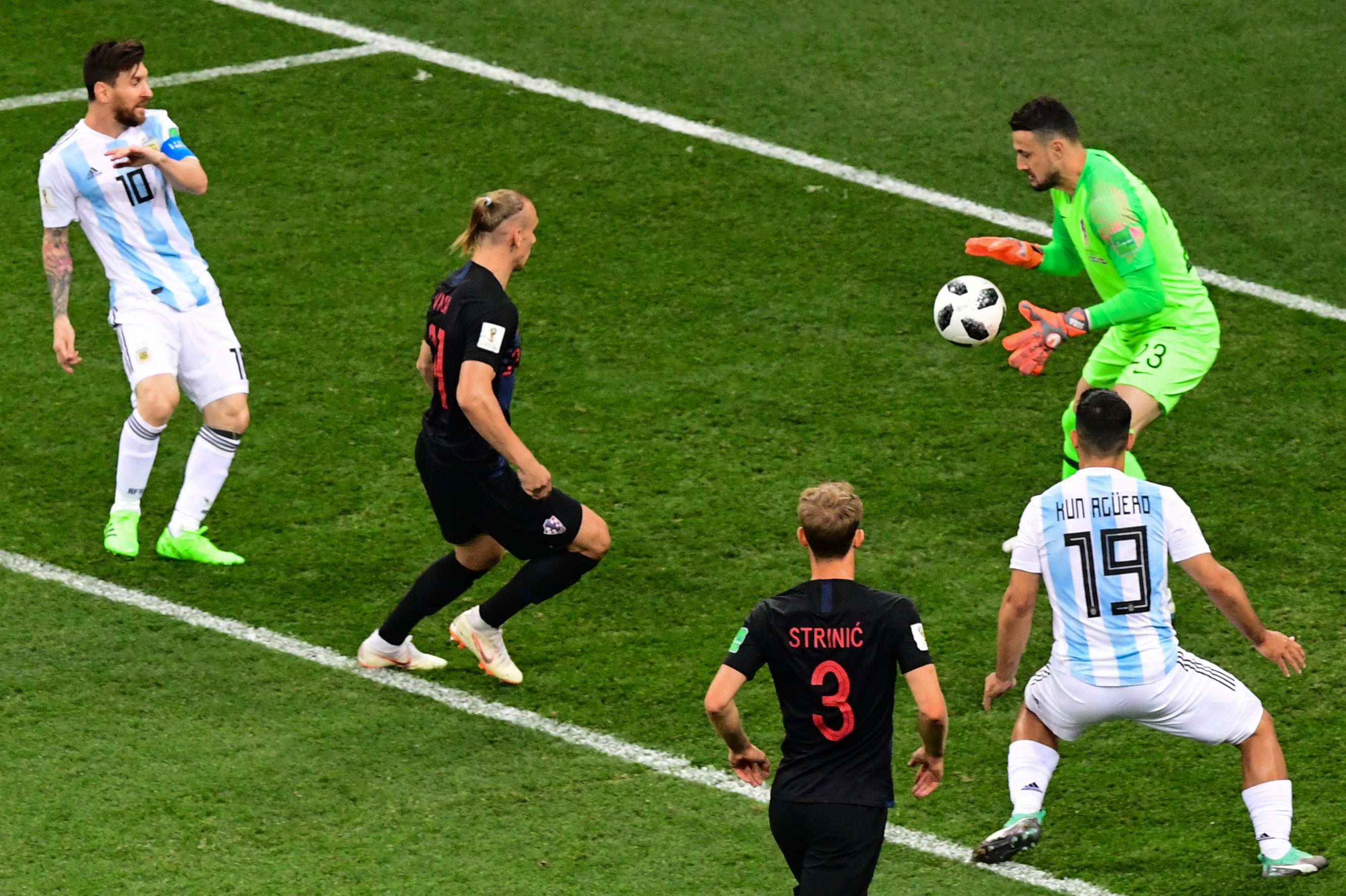جانب من المباراة بين الأرجنتين وكرواتيا
