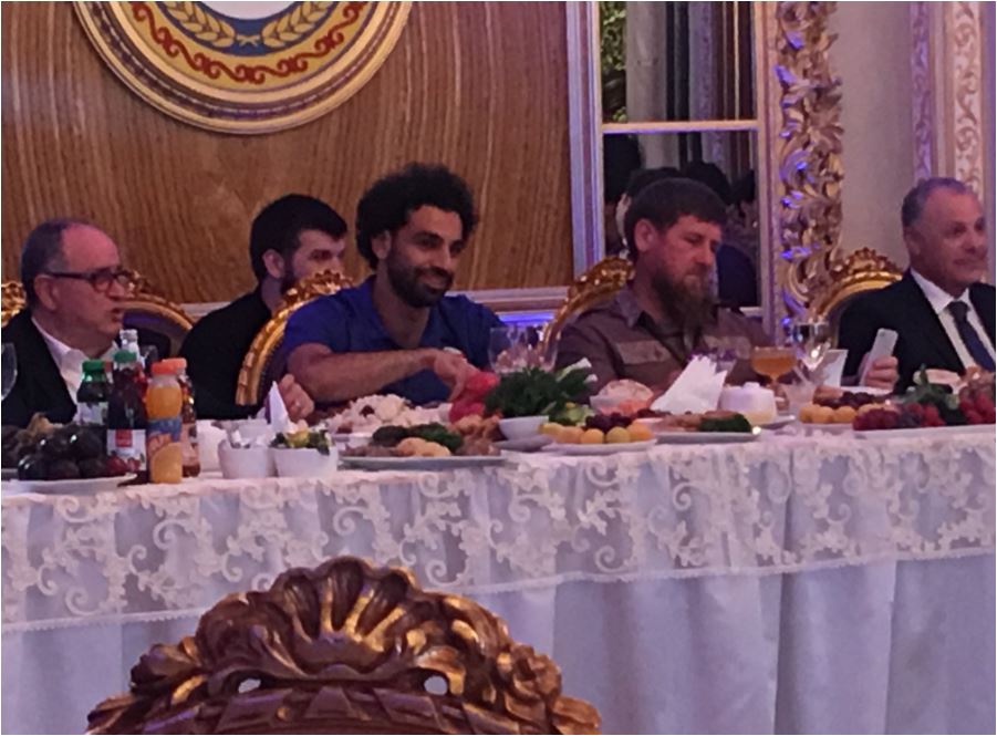محمد صلاح والرئيس الشيشانى رمضان