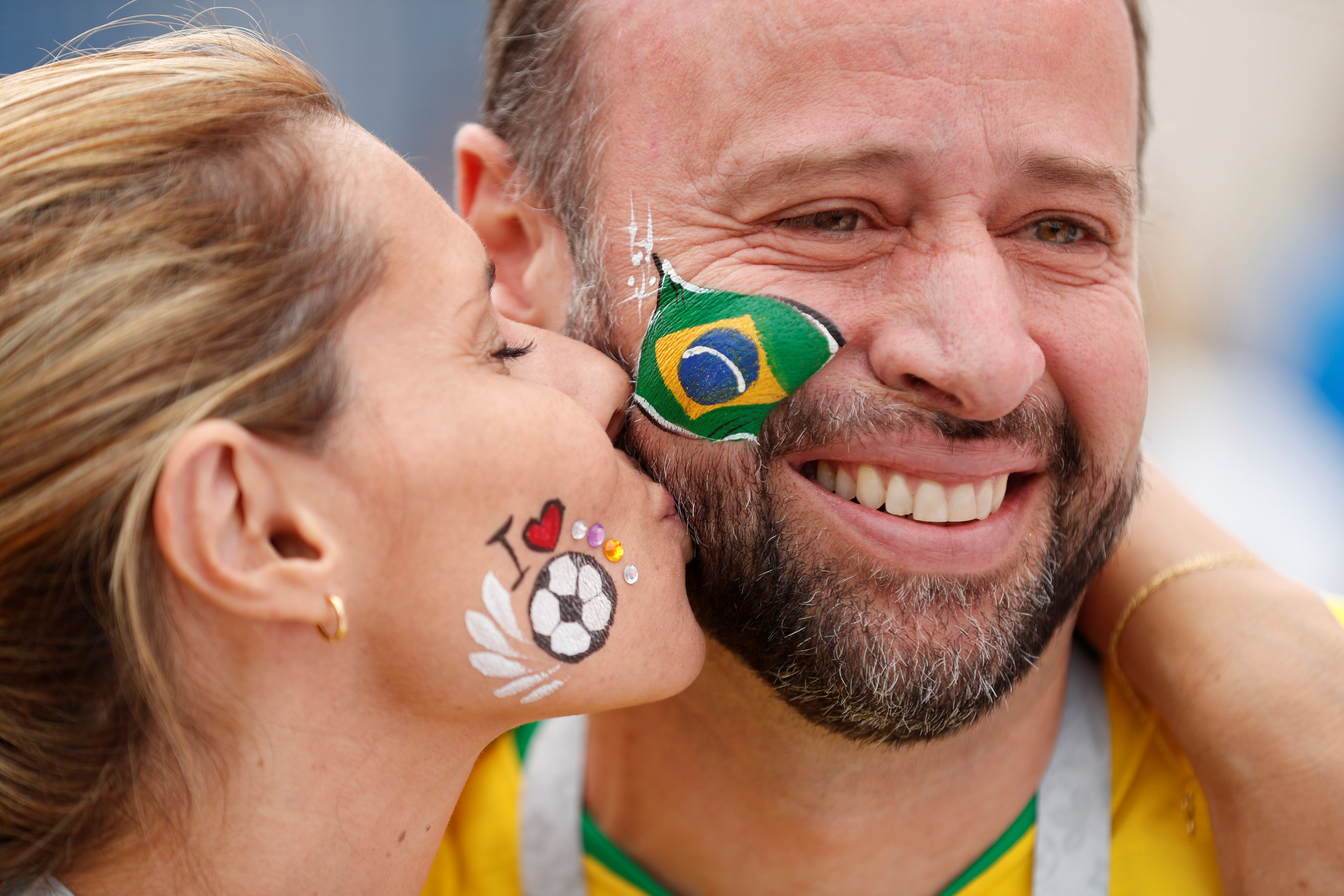 قبلة على الهامش فى حب البرازيل