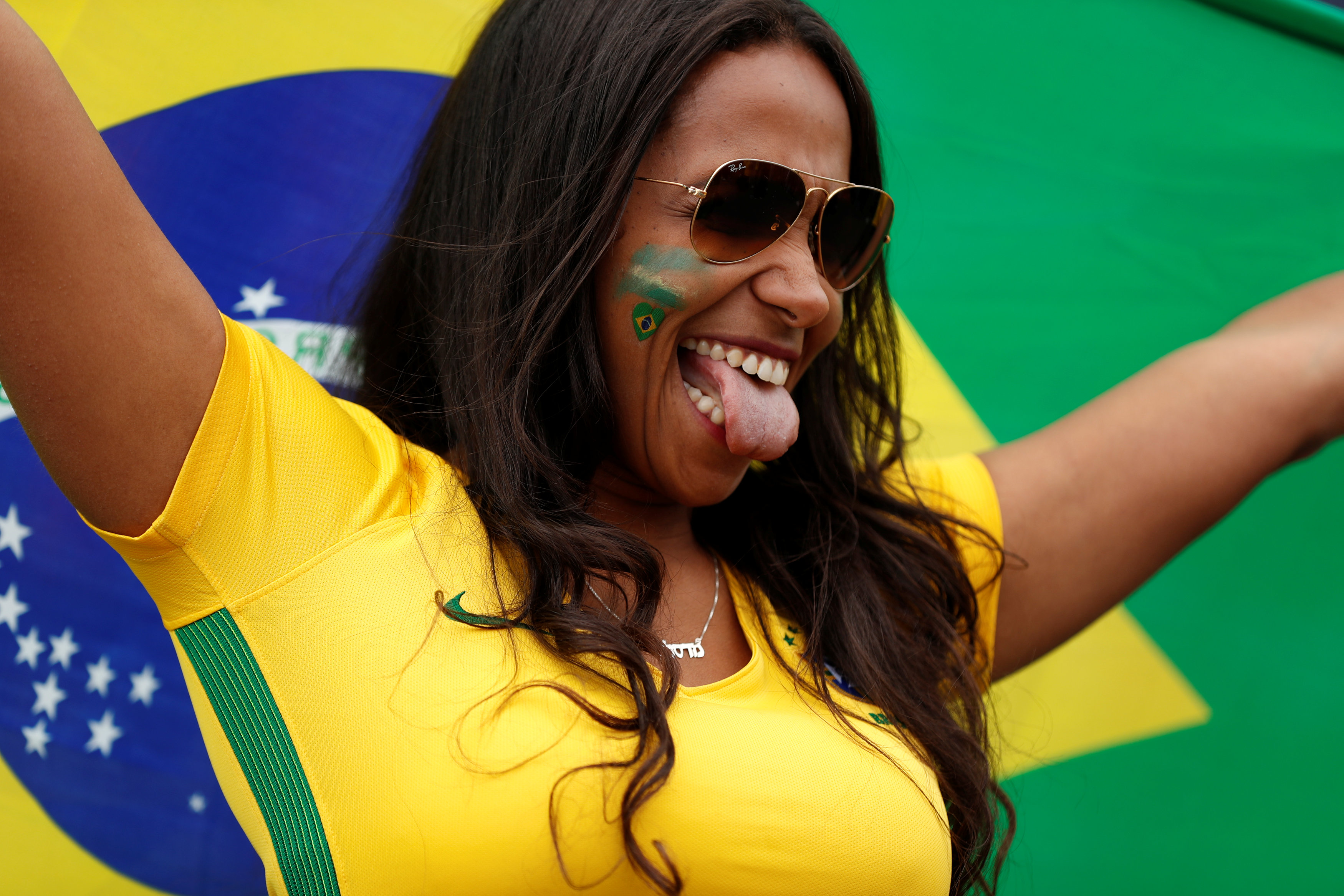 برازيلية متحمسة لمنتخب بلادها