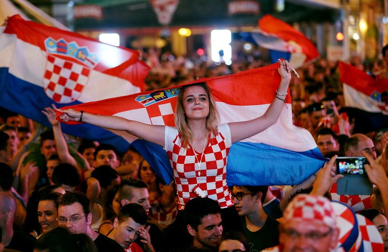 احتفالات الجماهير فى كرواتيا بعد الفوز على الارجنتين (5)