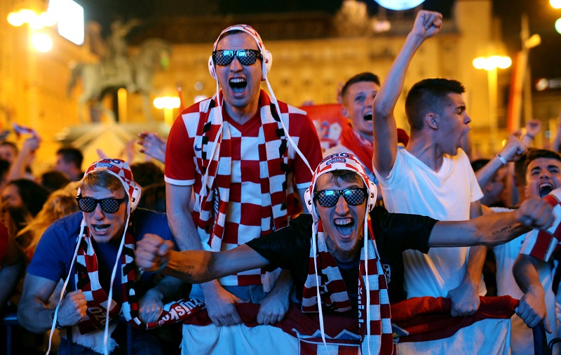 احتفالات الجماهير فى كرواتيا بعد الفوز على الارجنتين (4)