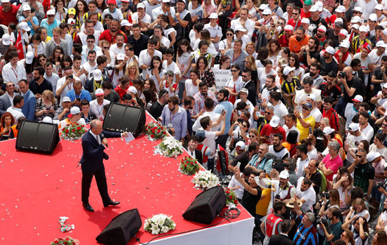 مؤتمر جماهيرى لمحرّم أنجيه المنافس الرئيسي لرجب طيب أردوغان 