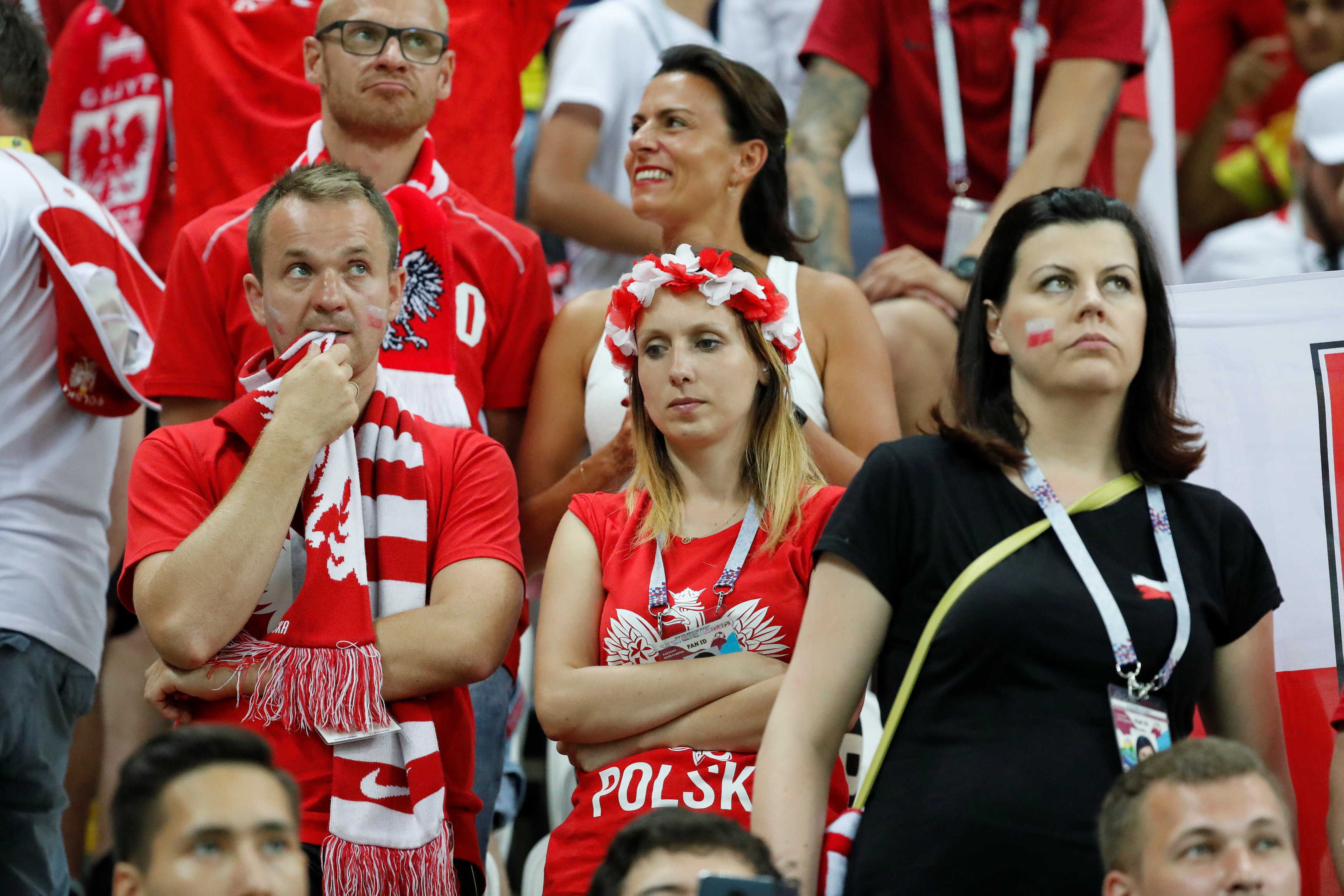 حزن جماهير بولندا بعد وداع كأس العالم (5)