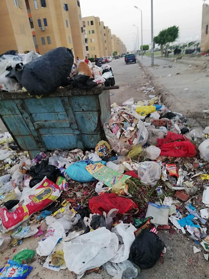 انتشار القمامة فى أحياء مدينة العاشر من رمضان (7)