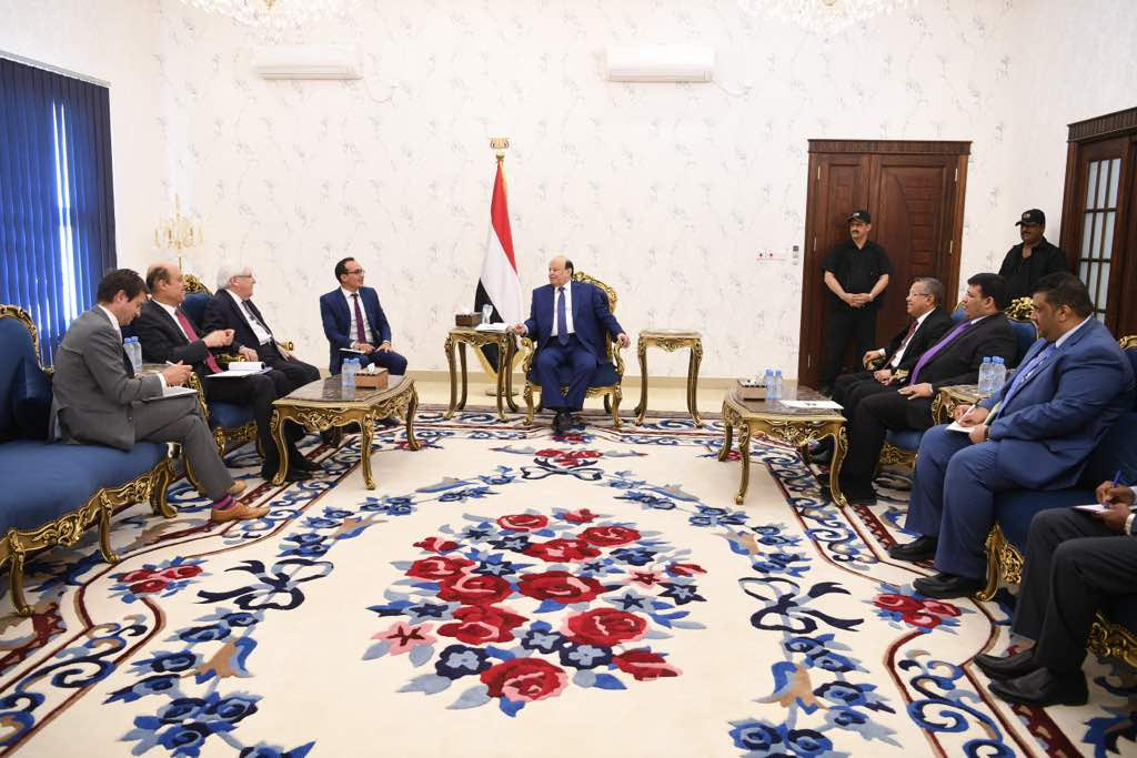 مشاورات الرئيس اليمنى مع المبعوث الأممى بشأن الحديدة (1)