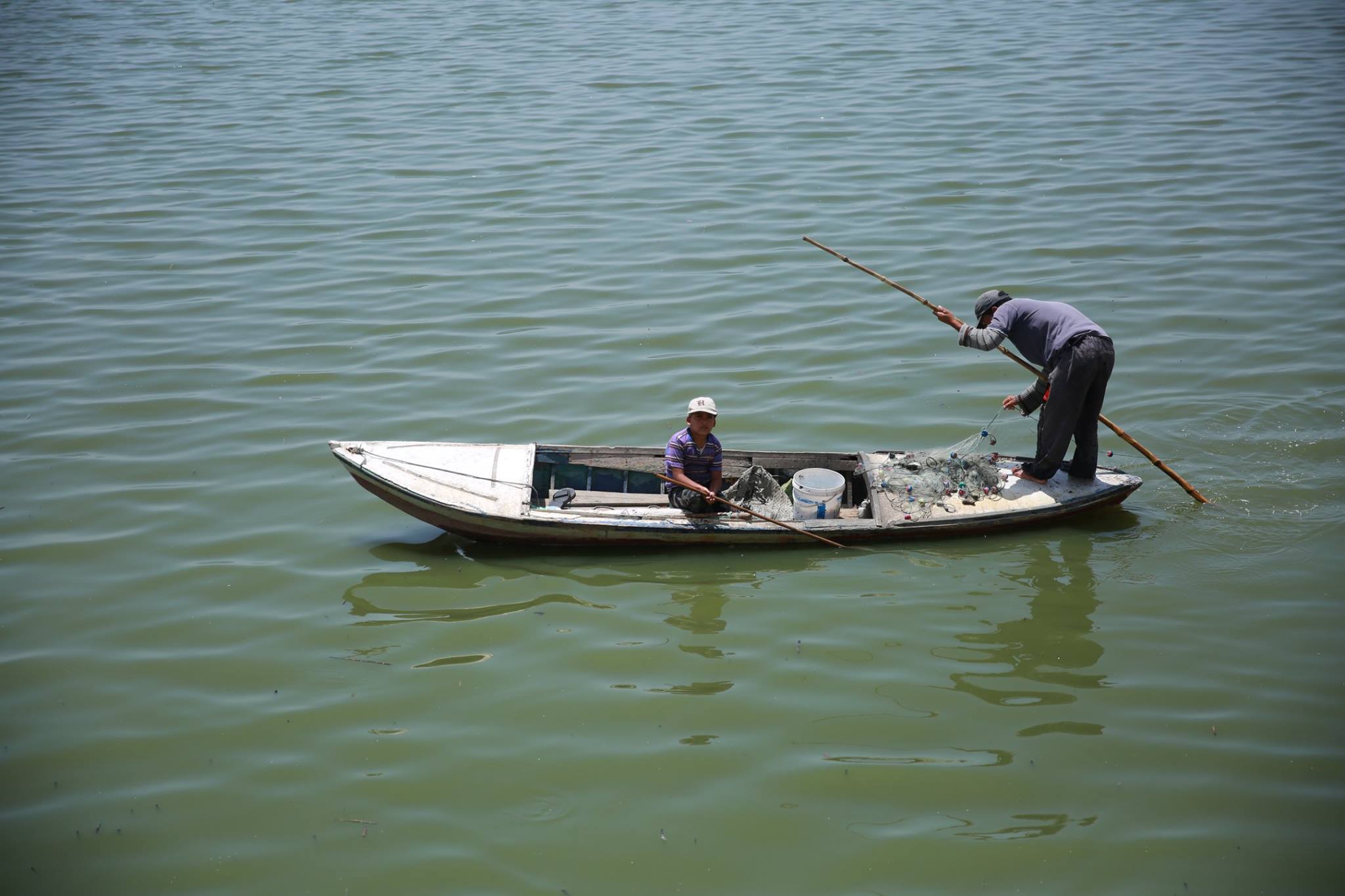 4- ممارسة اعمال الصيد بالبحيرة