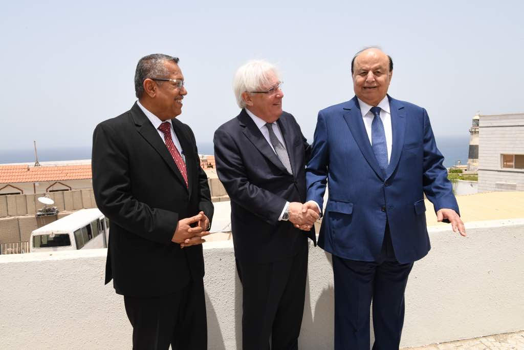 مشاورات الرئيس اليمنى مع المبعوث الأممى بشأن الحديدة (5)