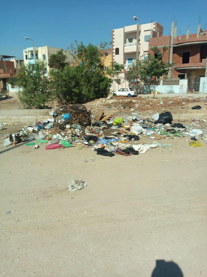 انتشار القمامة فى أحياء مدينة العاشر من رمضان (3)