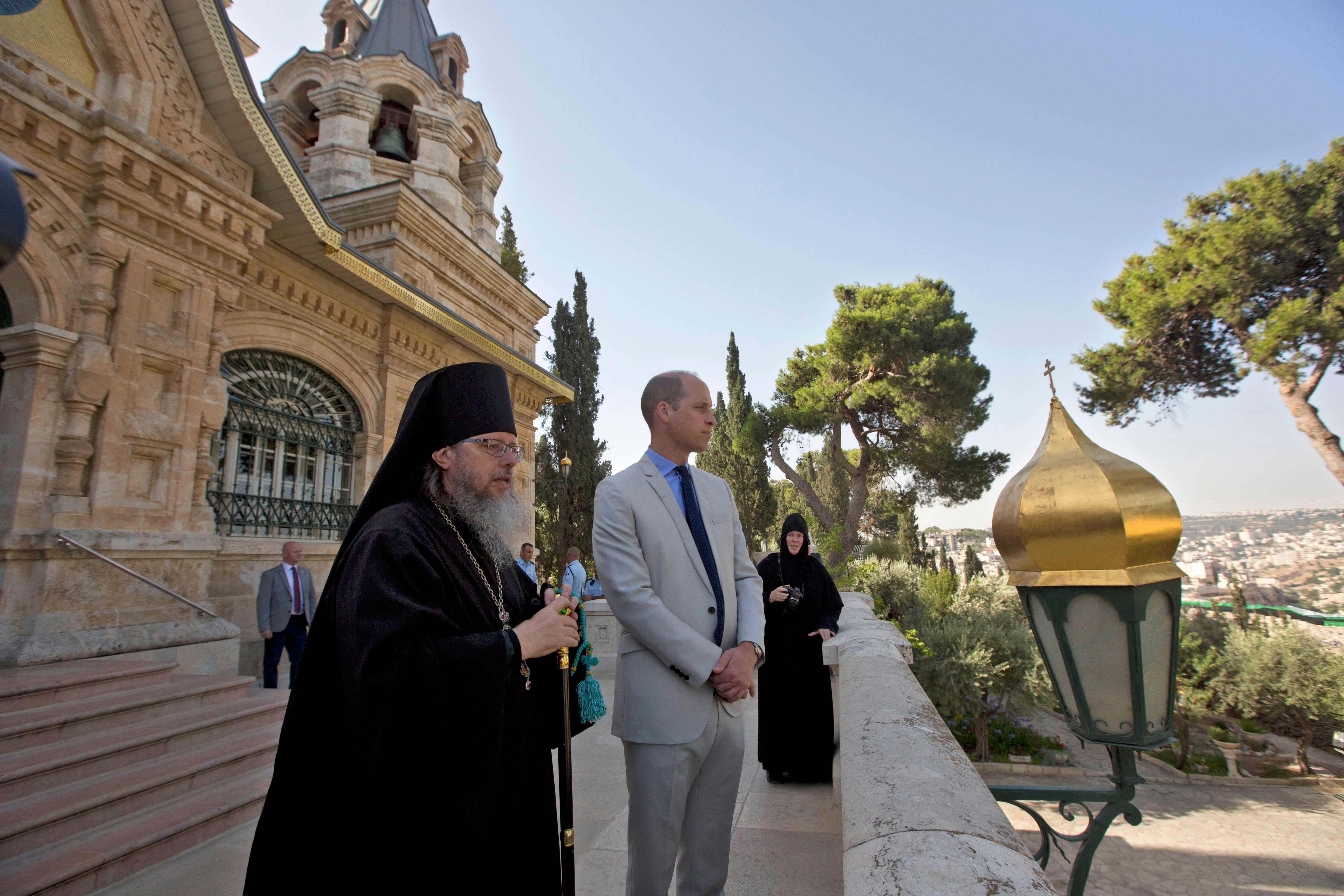 الأمير وليام  يزور كنيسة مريم المجدلية