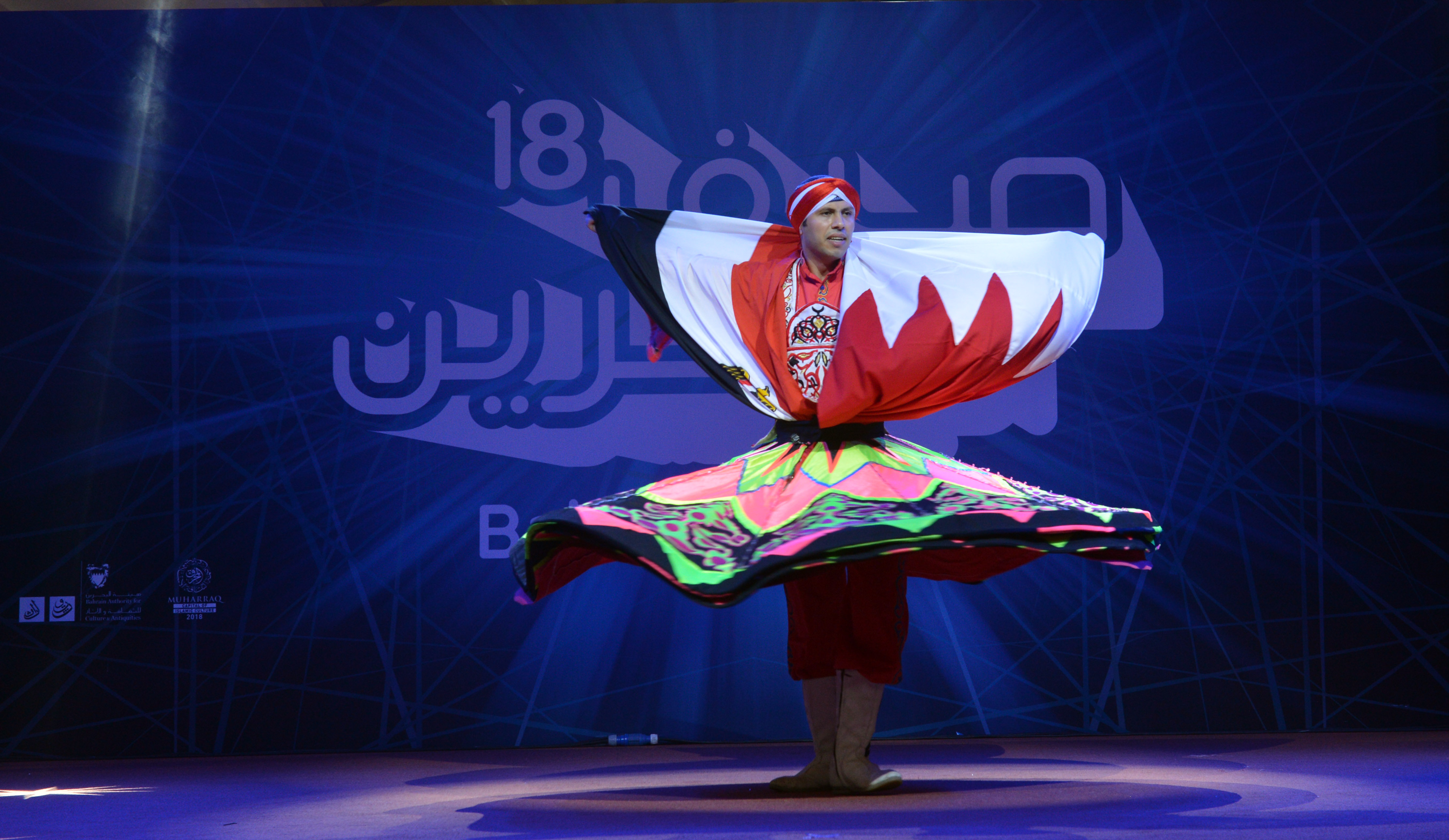 فرقة رضا تقدم عروضها فى مهرجان صيف البحرين 2018 (4)