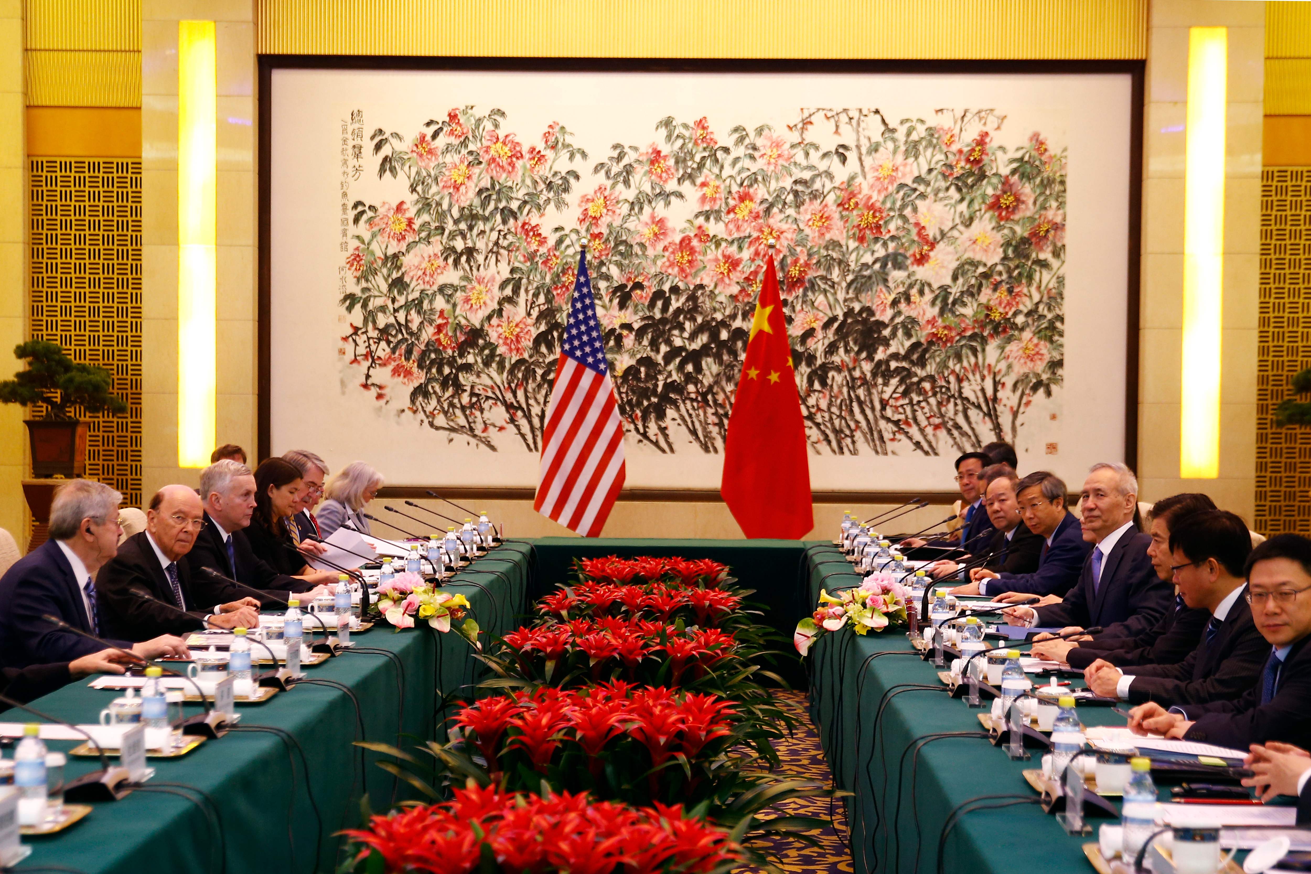 محادثات تجارية بين أمريكا والصين فى بكين