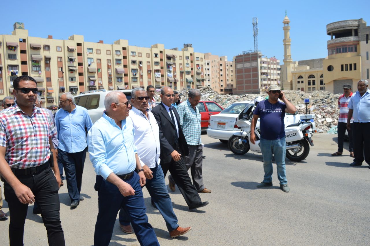 جولة محافظ بورسعيد ورؤساء الأحياء على الشوارع  (1)