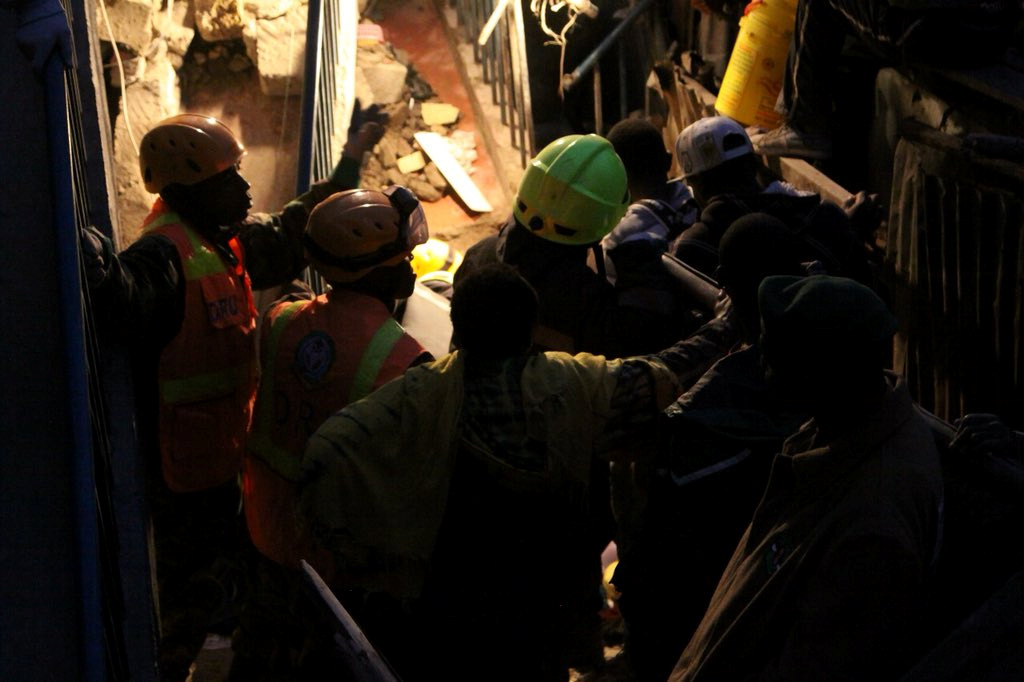 فرق الإنقاذ الكينية تبحث عن ناجين فى انهيار مبنى