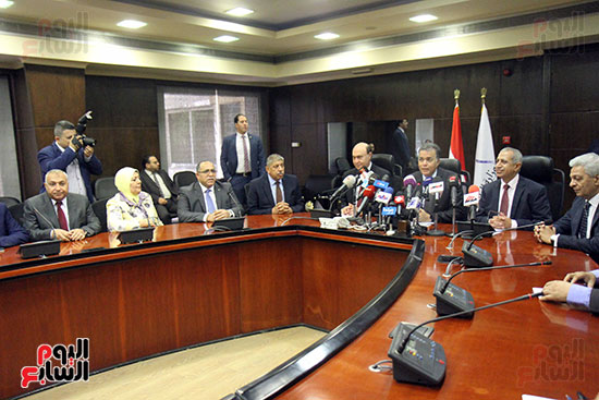 مؤتمر صحفى لإعلان المخطط العام الجديد للموانئ المصرية (1)