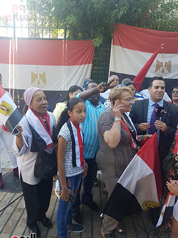 المصريون فى الخارج يحتفلون بذكرى ثورة 30 يونيو (6)