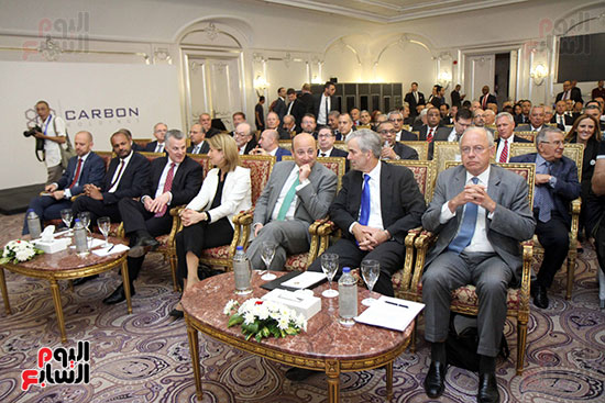توقيع عقد أكبر مجمع للبتروكيماويات فى الشرق الأوسط (1)