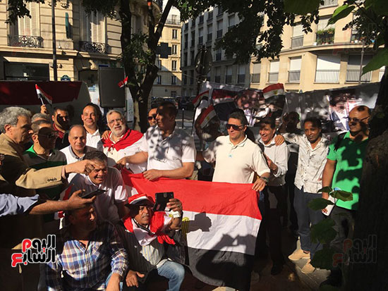المصريون فى الخارج يحتفلون بذكرى ثورة 30 يونيو (7)