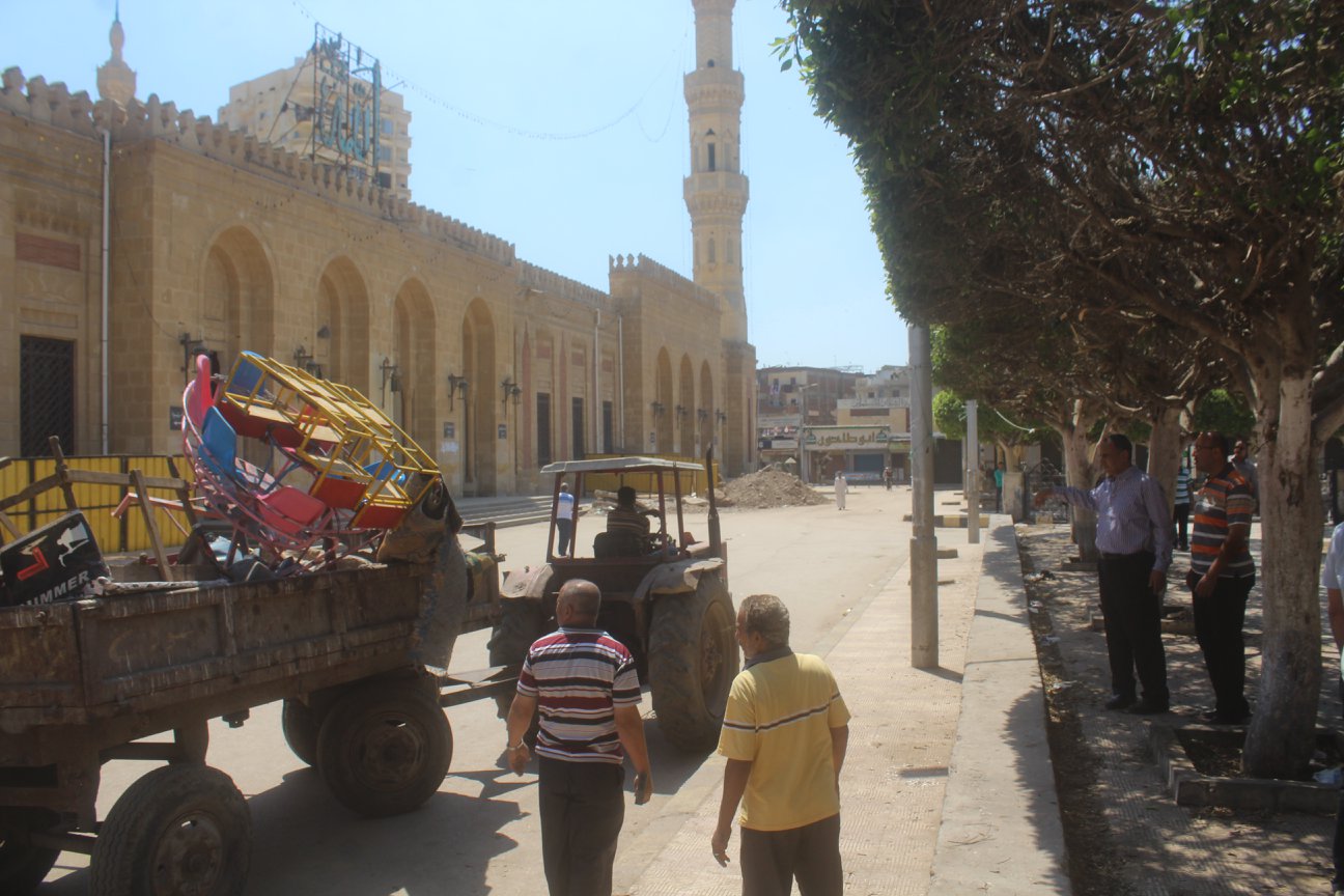 مساعد محافظ كفر الشيخ يتابع رفع الاشغالات بدسوق