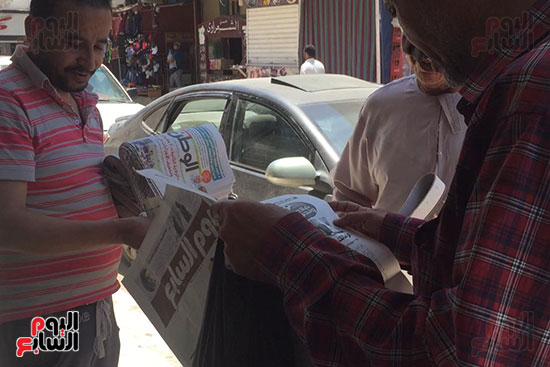 وصول الصحف والمجلات لمدينة العريش (4)