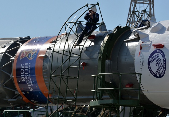 شعار المونديال على الصاروخ