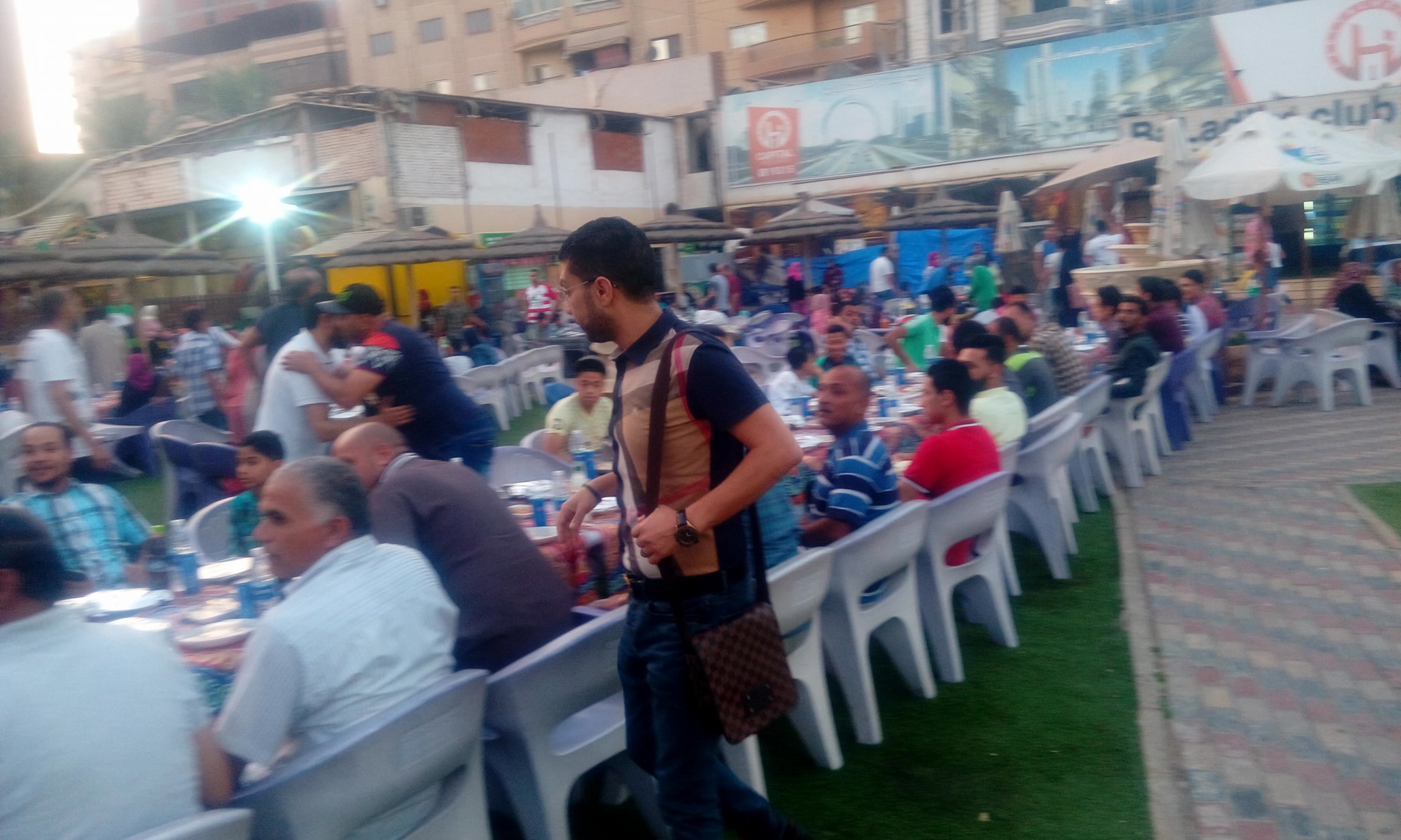 جمهور بلدية المحلة ينظم إفطاراً للجهاز الفنى واللاعبين