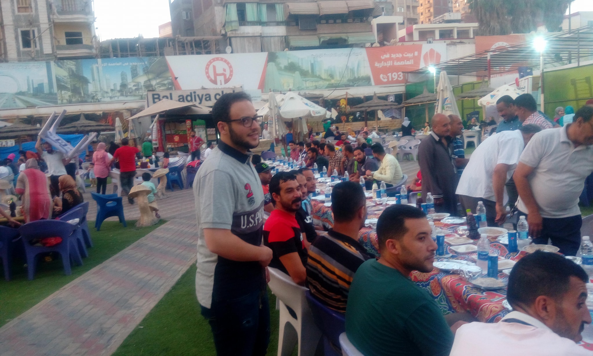 جمهور بلدية المحلة ينظم إفطاراً للجهاز الفنى واللاعبين