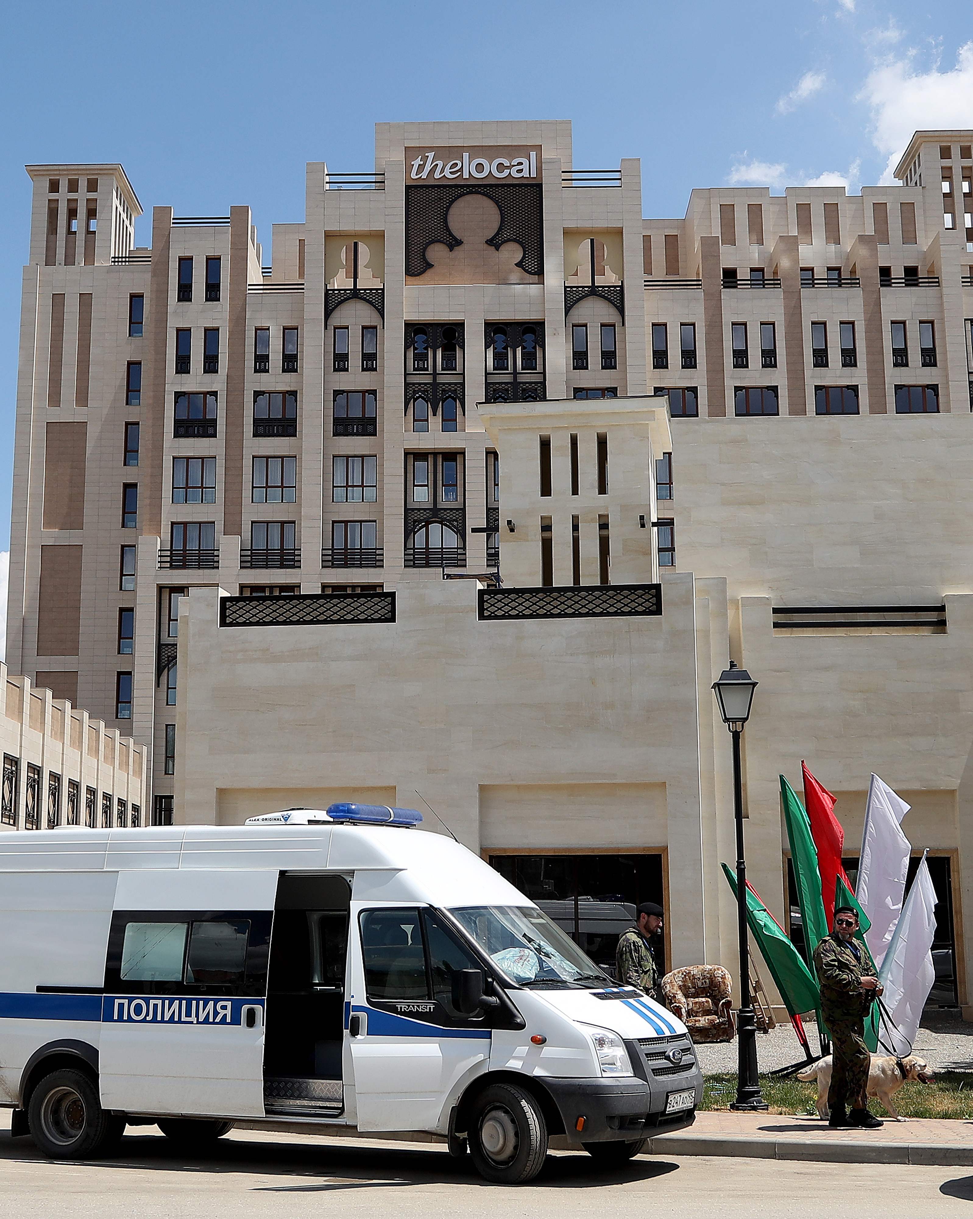 الشرطة تؤمن فندق منتخب مصر