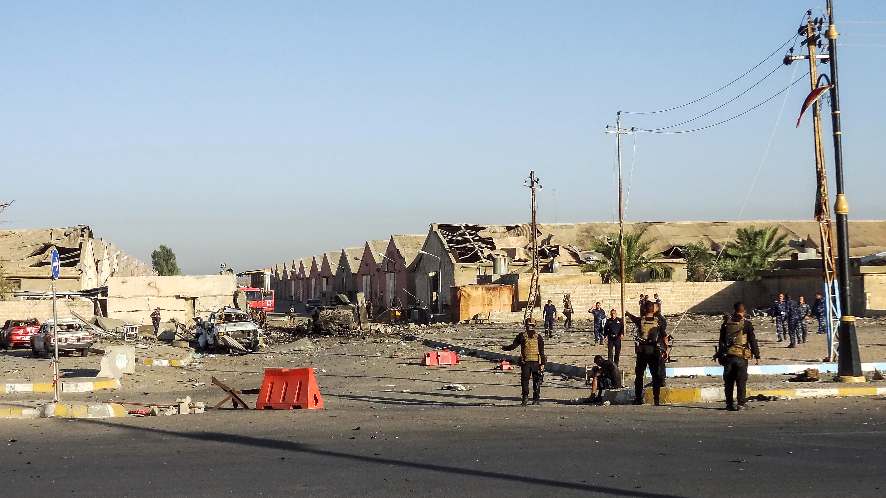 القوات العراقية تحيط موقع التفجير فى كركوك